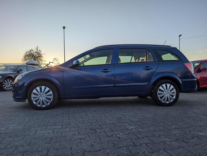 Gebraucht Opel Astra 105 PS (77 kW) 2005 Blau Kombi