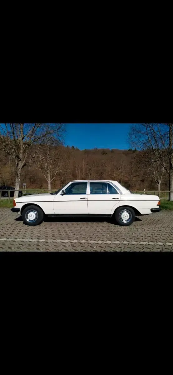Gebraucht Mercedes 230 136 PS (100 kW) 1982 Weiß Limousine