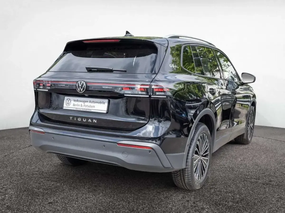 Second-hand VW Tiguan Goal 150 CP (110 kW) 2025 Negru SUV