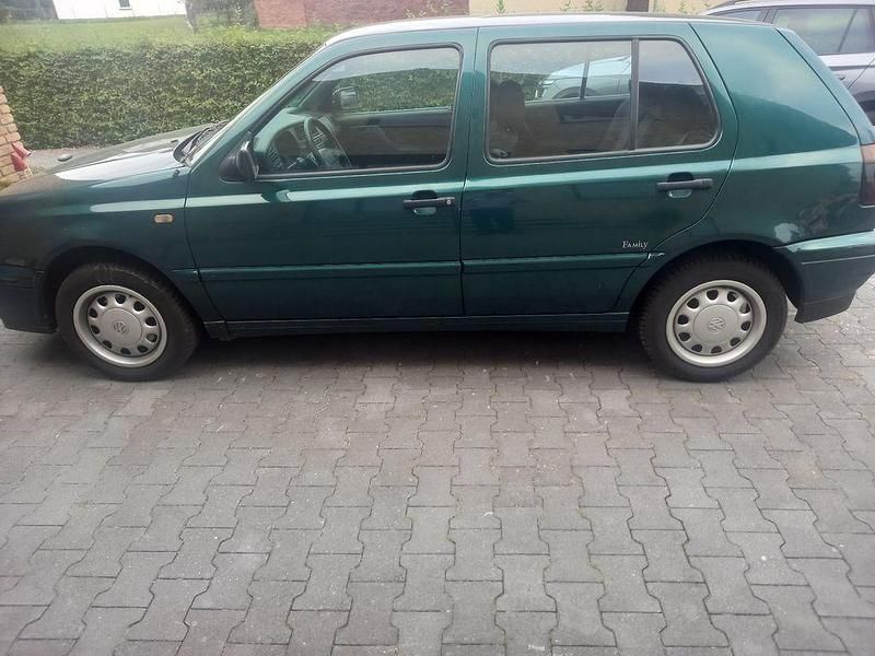Grün Gebraucht 1997 VW Golf III Family Limousine | 1.300 € (Fairer Preis) - Bild 1/4