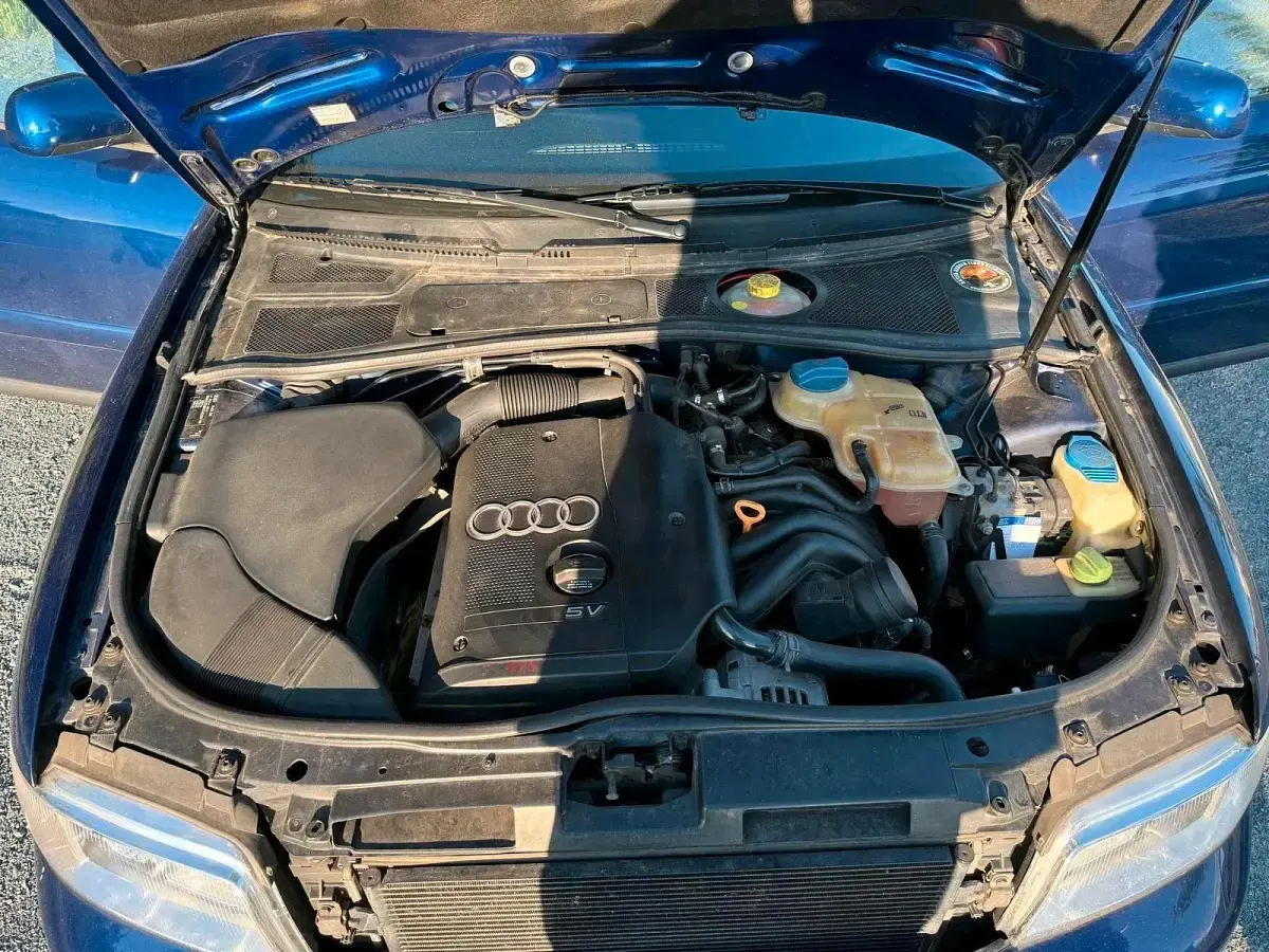 Gebraucht Audi A4 125 PS (91 kW) 1999 Blau Kombi