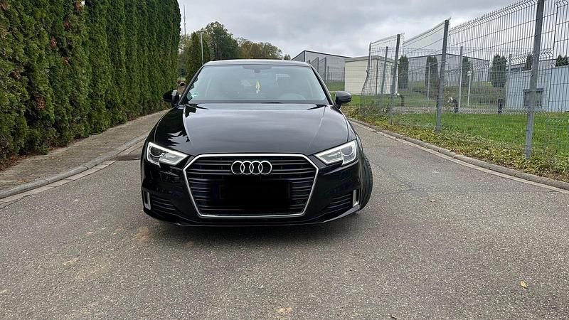 Schwarz Gebraucht 2017 Audi A3 Limousine | 12.800 € (Superpreis) - Bild 1/4