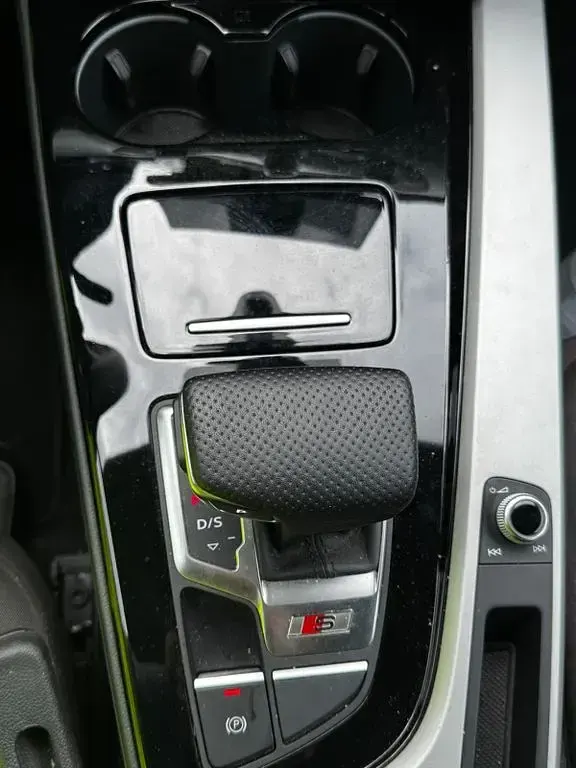Gebraucht Audi A4 S-Line 163 PS (119 kW) 2023 Grau Limousine