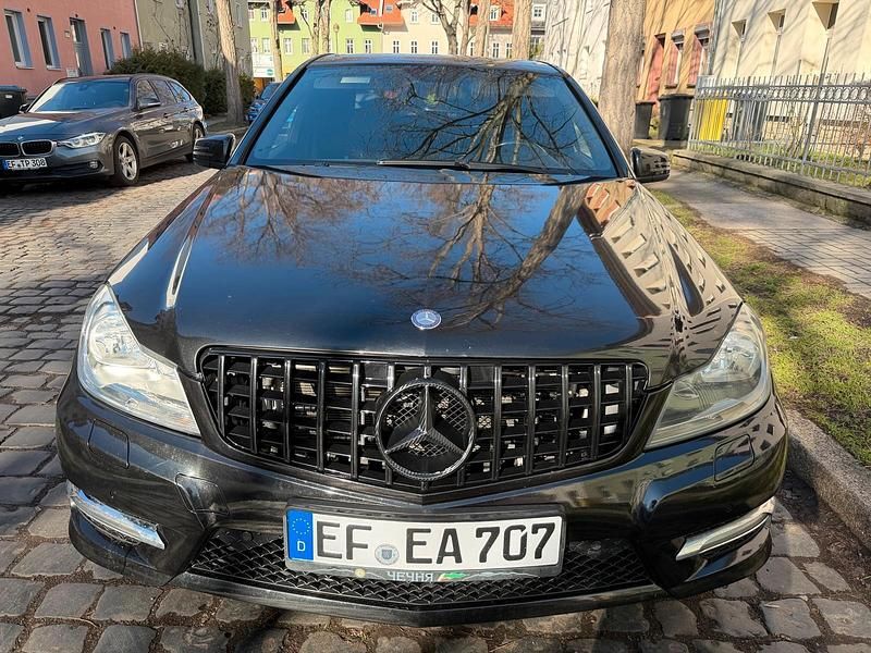 Gebraucht Mercedes C220 AMG 170 PS (125 kW) 2012 Schwarz Limousine