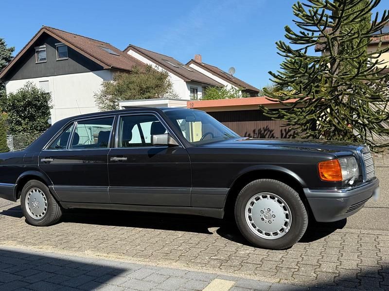 Gebraucht Mercedes 300 179 PS (131 kW) 1990 Schwarz Limousine