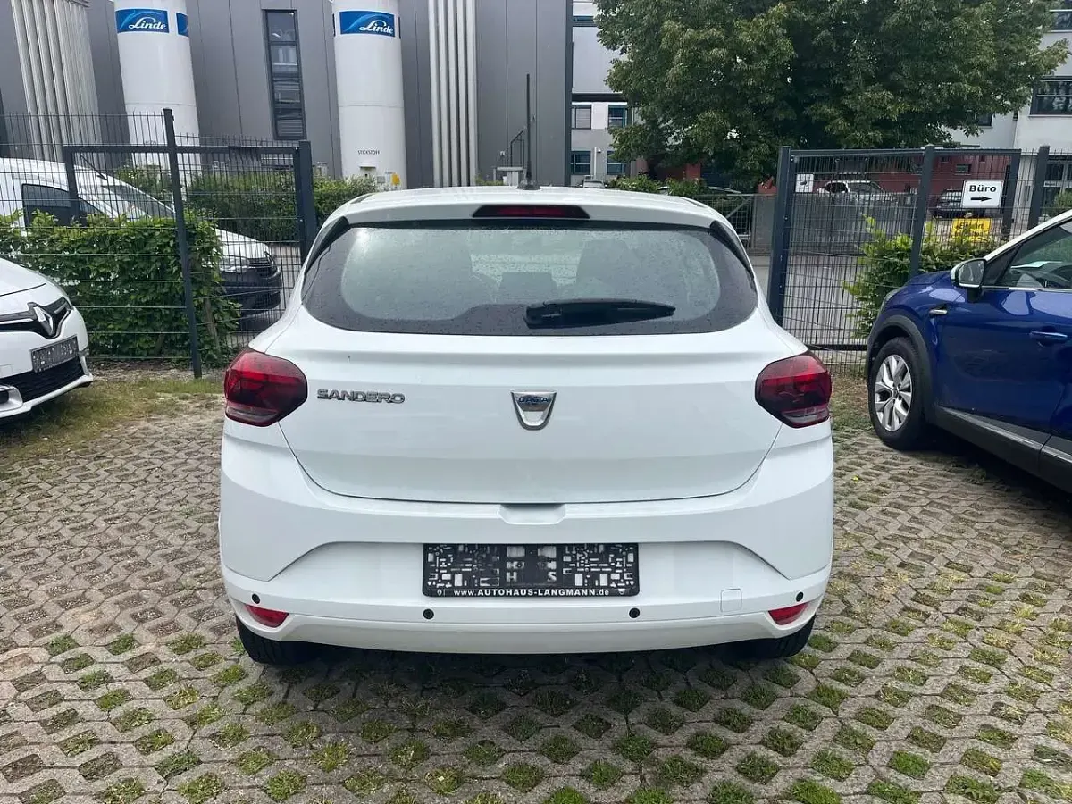Gebraucht Dacia Sandero Comfort 67 PS (49 kW) 2021 Gletscherweiss Kleinwagen