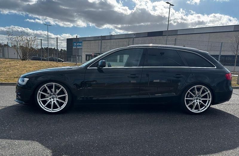 Gebraucht Audi A4 Comfort 150 PS (110 kW) 2014 Schwarz Kombi
