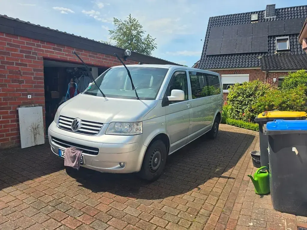 Gebraucht VW Caravelle 131 PS (96 kW) 2006 Silber Van