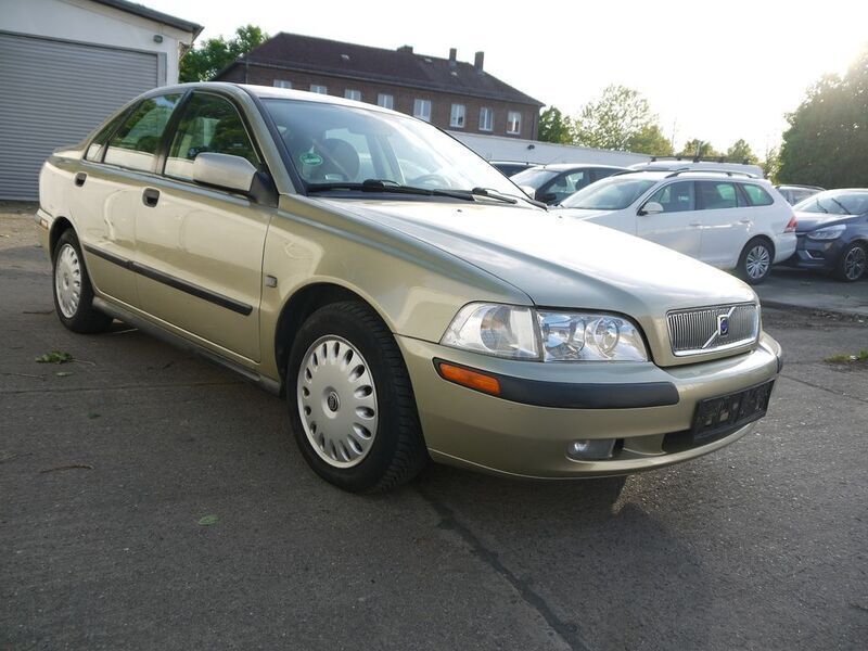 Gebraucht Volvo S40 Comfort 122 PS (89 kW) 2001 Beige Limousine