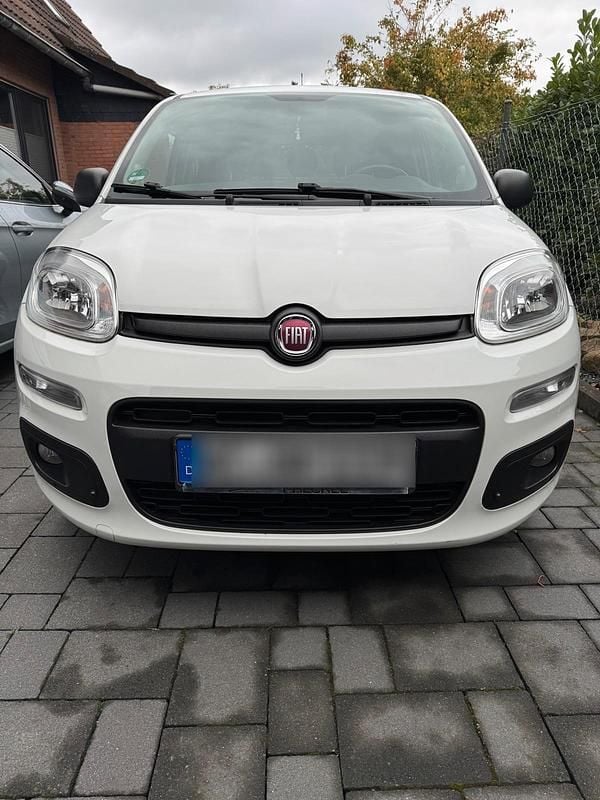 Weiß Gebraucht 2016 Fiat Panda Easy Kleinwagen | 6.500 € (Guter Preis) - Bild 1/4