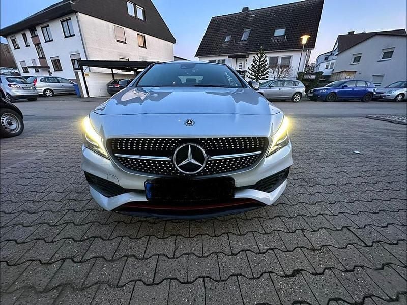 Gebraucht Mercedes CLA250 218 PS (160 kW) 2017 Silber Limousine