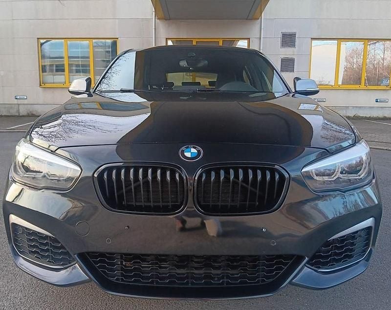 Schwarz Gebraucht 2019 BMW M140 M Sport Kleinwagen | 27.990 € (Guter Preis) - Bild 1/4