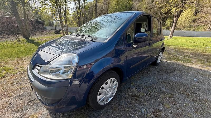 Second-hand Renault Modus 75 CP (55 kW) 2009 Albastru Monovolum