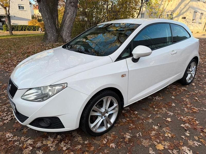 Weiß Gebraucht 2010 Seat Ibiza SC Sport Kleinwagen | 2.950 € (Guter Preis) - Bild 1/4