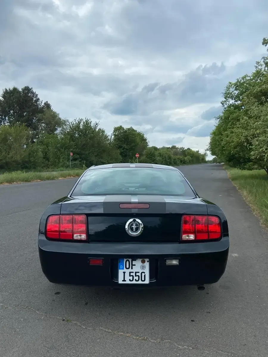 Gebraucht Ford Mustang 213 PS (156 kW) 2008 Schwarz Coupé