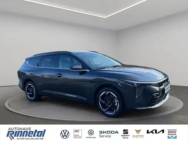 Neu Kia K4 Spirit 150 PS (110 kW) 2026 Grau Kombi