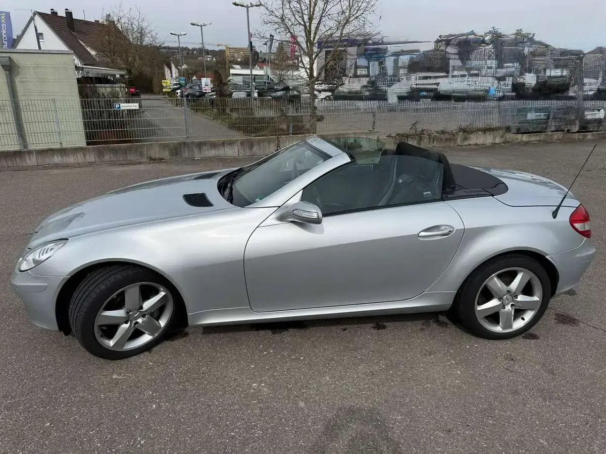 Gebraucht Mercedes SLK350 272 PS (200 kW) 2005 Silber Cabrio