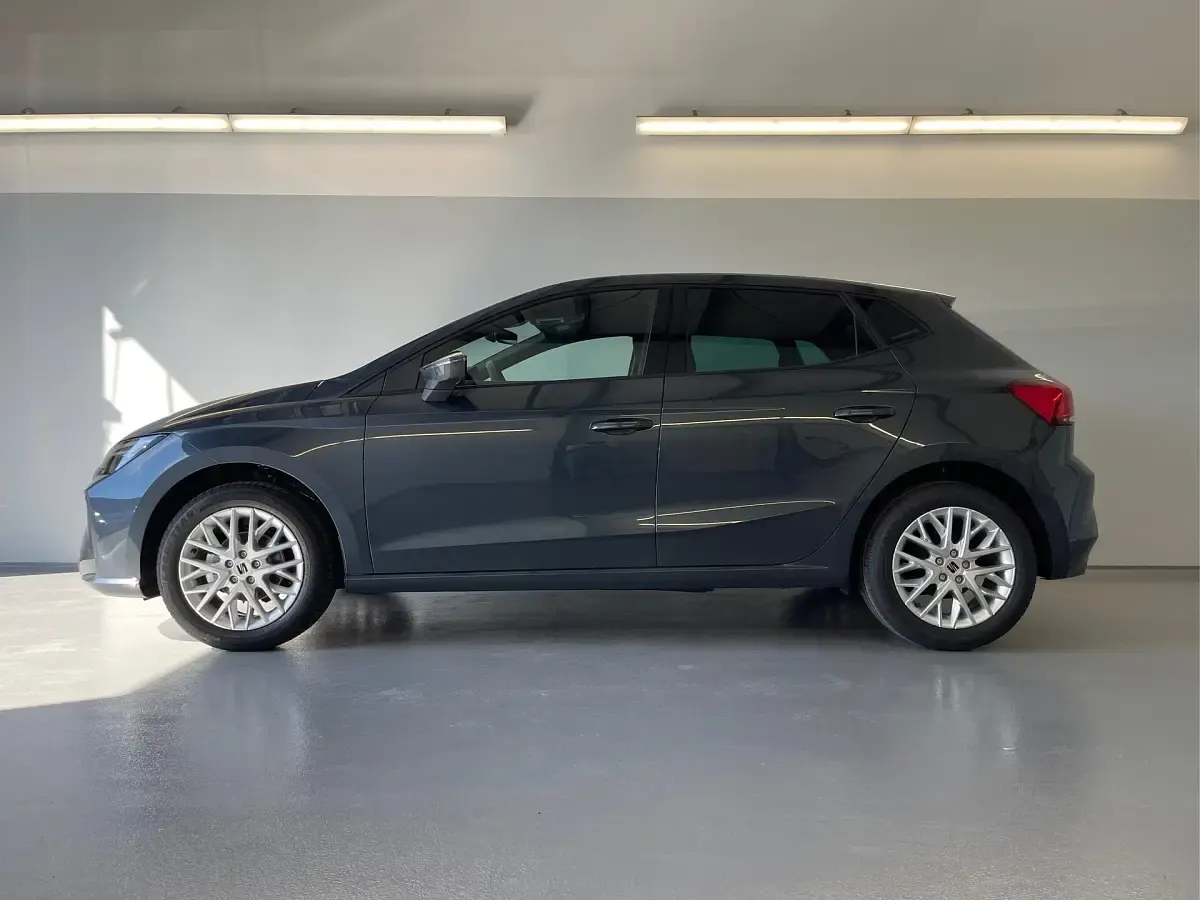 Neu Seat Ibiza CONNECT 80 PS (58 kW) 2026 [s7s7] magnetic grau metallic Kleinwagen