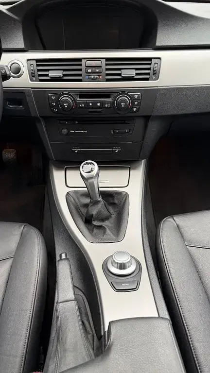 Gebraucht BMW 325 218 PS (160 kW) 2005 Grau metallic Limousine