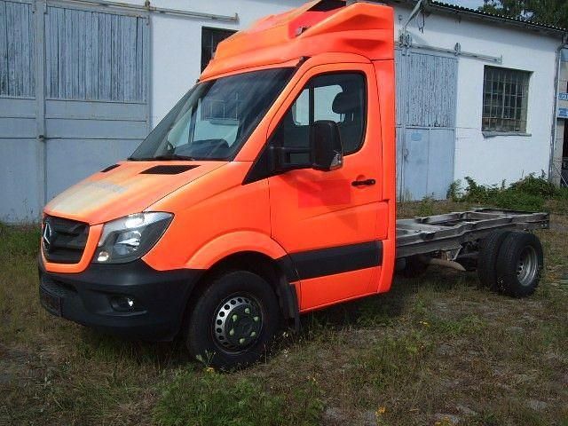 Orange Gebraucht 2016 Mercedes Sprinter Van | 13.499 € - Bild 1/4