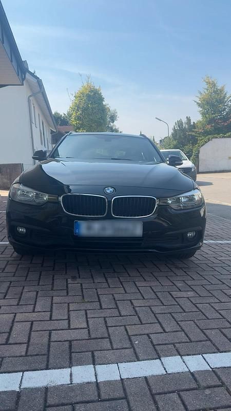 Schwarz Gebraucht 2016 BMW 318 Kombi | 10.000 € (Superpreis) - Bild 1/4