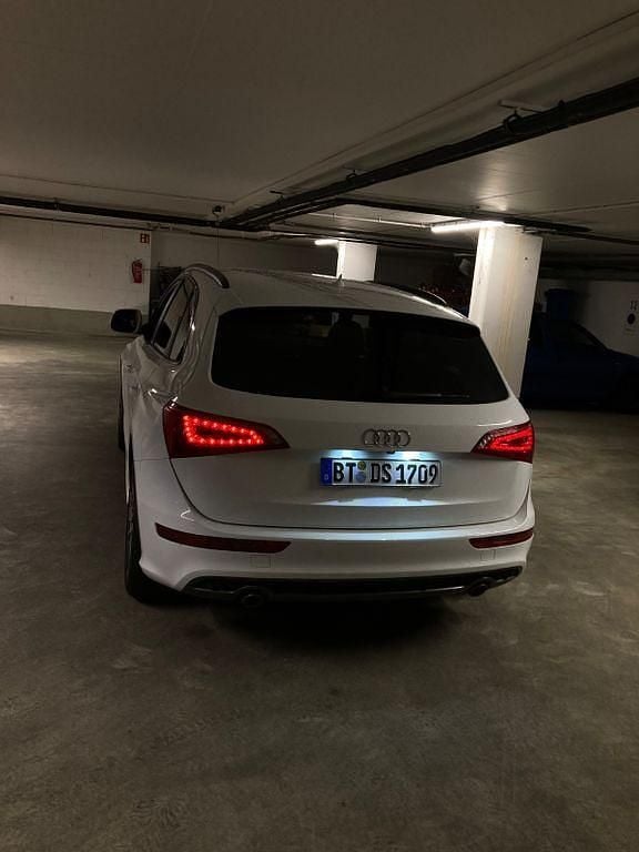 Weiß Gebraucht 2009 Audi Q5 S-Line SUV | 13.200 € (Etwas zu teuer) - Bild 1/4