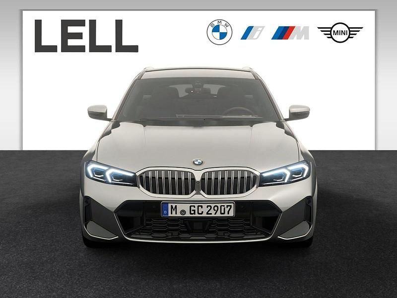 Neu BMW 330 M Sport 286 PS (210 kW) 2025 Grau Kombi