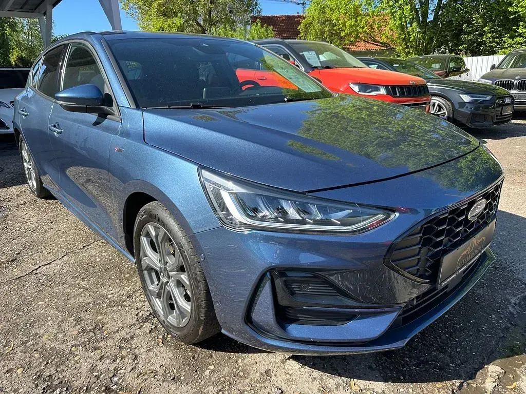 Gebraucht Ford Focus ST-Line 155 PS (114 kW) 2022 Blau Limousine