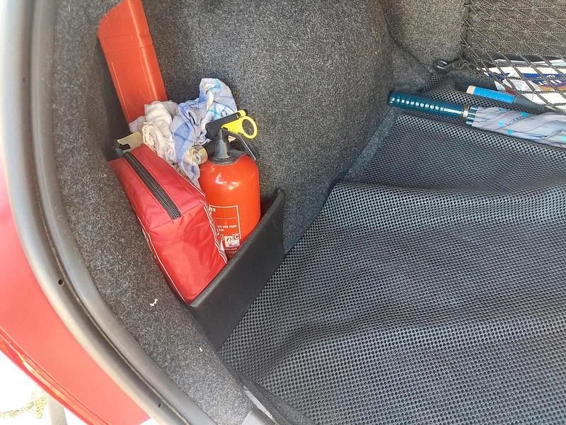 Silber Gebraucht 2008 Peugeot 307 Limousine | 2.500 € - Bild 1/4