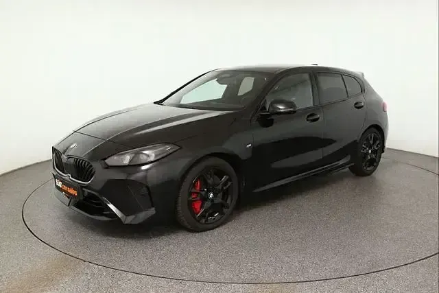 Gebraucht BMW 120 M Sport 170 PS (125 kW) 2025 Schwarz Kleinwagen