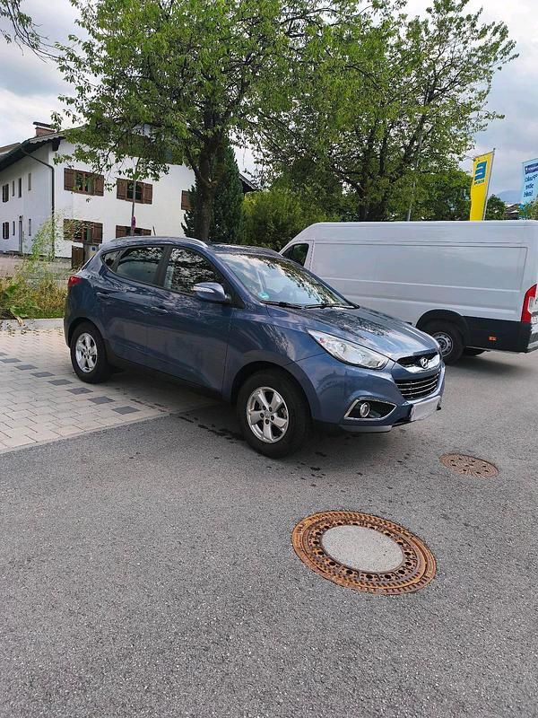Blau Gebraucht 2012 Hyundai ix35 SUV | 8.500 € (Guter Preis) - Bild 1/4