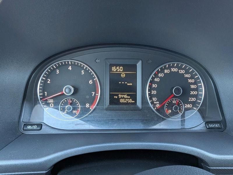 Usata VW Caddy Startline 86 CV (63 kW) 2012 Nero Monovolume