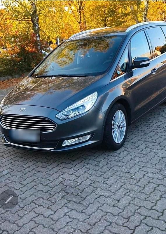 Gebraucht Ford Galaxy Titanium 150 PS (110 kW) 2017 Grau Van / Kleinbus