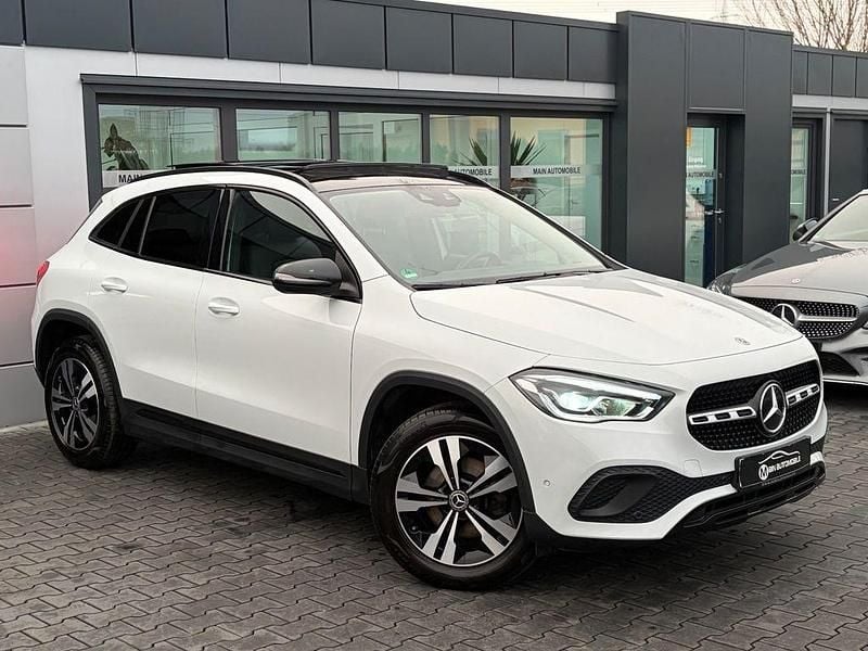 Silber Gebraucht 2020 Mercedes GLA200 Progressive SUV | 28.490 € (Guter Preis) - Bild 1/4
