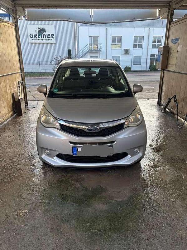 Gebraucht Subaru Trezia Active 90 PS (66 kW) 2013 Silber Kleinwagen