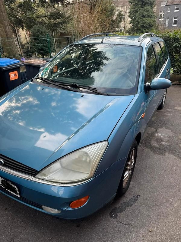 Gebraucht Ford Focus 116 PS (85 kW) 2001 Blau Kombi