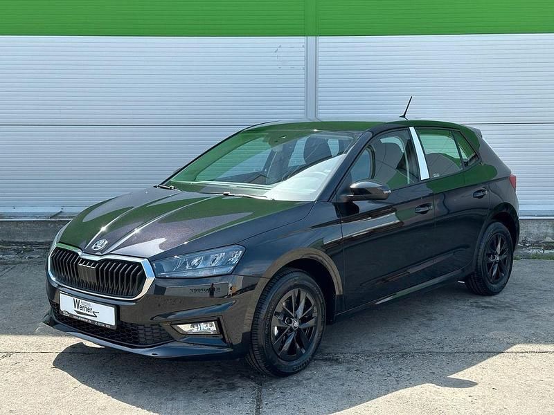 Schwarz Neu 2025 Skoda 105 Limousine | 18.950 € - Bild 1/2