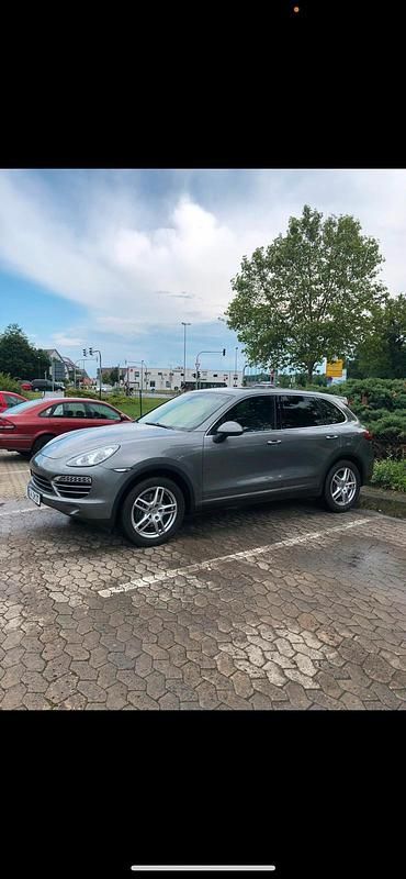 Grau Gebraucht 2012 Porsche Cayenne SUV | 15.500 € (Superpreis) - Bild 1/4