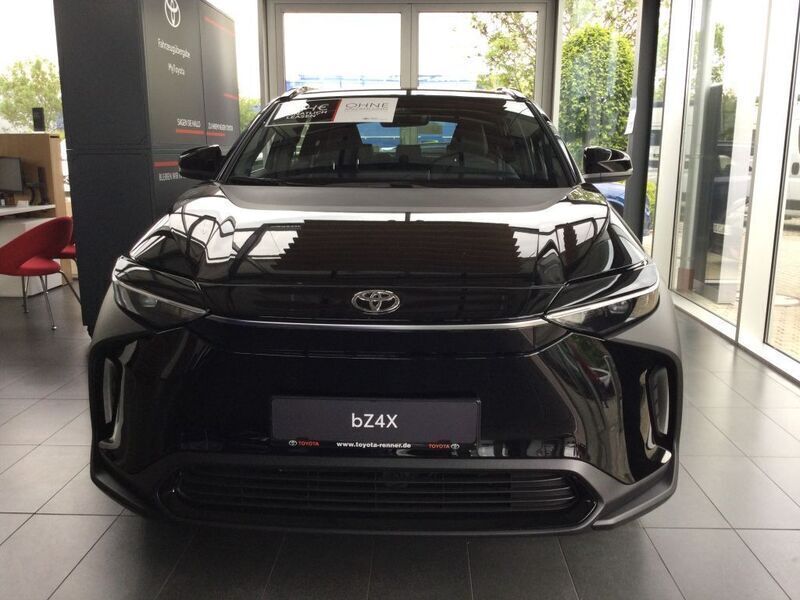 Neu 2025 Toyota bZ4X Comfort SUV | 32.890 € (Superpreis) - Bild 1/4
