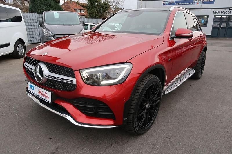 Rot Gebraucht 2020 Mercedes GLC300 AMG SUV | 36.900 € (Guter Preis) - Bild 1/4