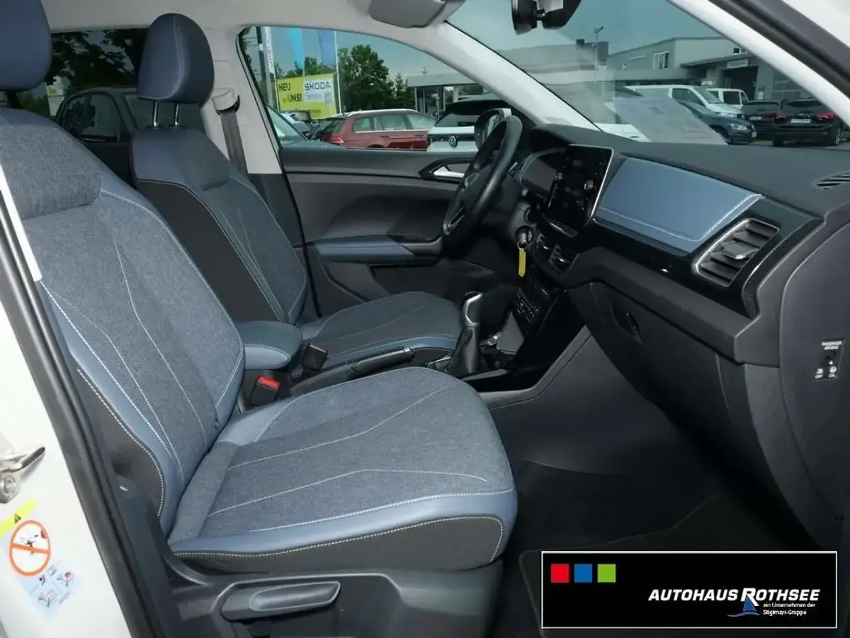 Gebraucht VW T-Cross Style 116 PS (85 kW) 2024 Ascotgrau SUV