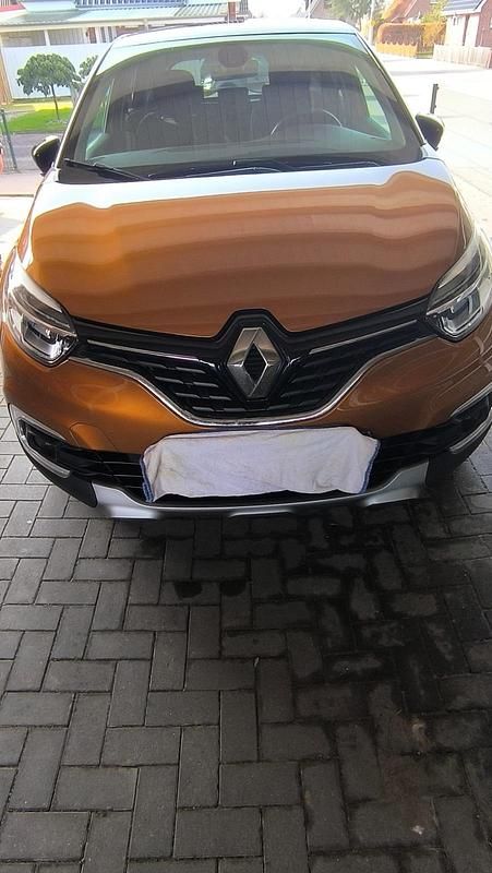 Gebraucht Renault Captur 90 PS (66 kW) 2018 Orange SUV