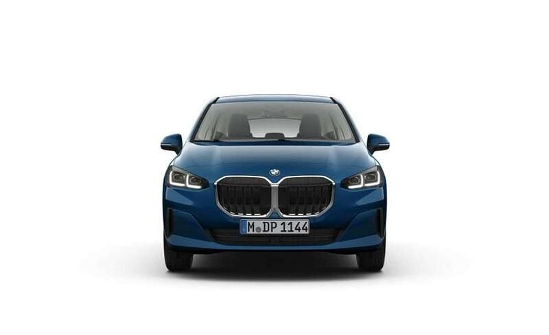 Gebraucht BMW 220 Active Tourer 156 PS (114 kW) 2025 Blau Van / Kleinbus