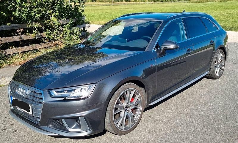Grau Gebraucht 2019 Audi A4 Competition Kombi | 26.700 € (Guter Preis) - Bild 1/4