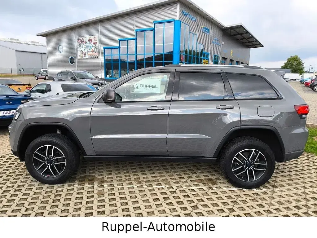 Gebraucht Jeep Grand Cherokee Trailhawk 299 PS (219 kW) 2020 Grau SUV