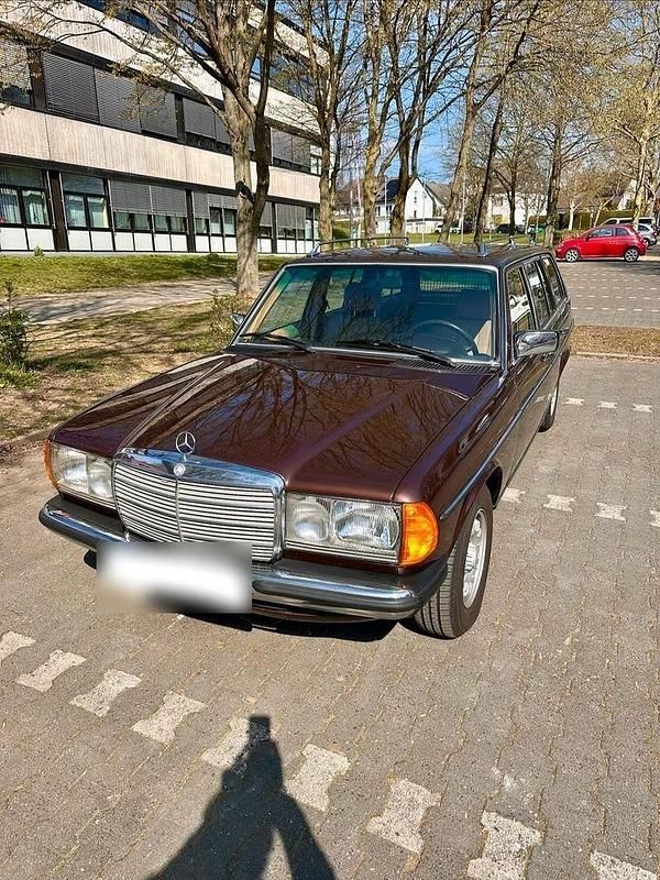 Brugt Mercedes E280 185 HK (136 kW) 1983 Brun Stationcar