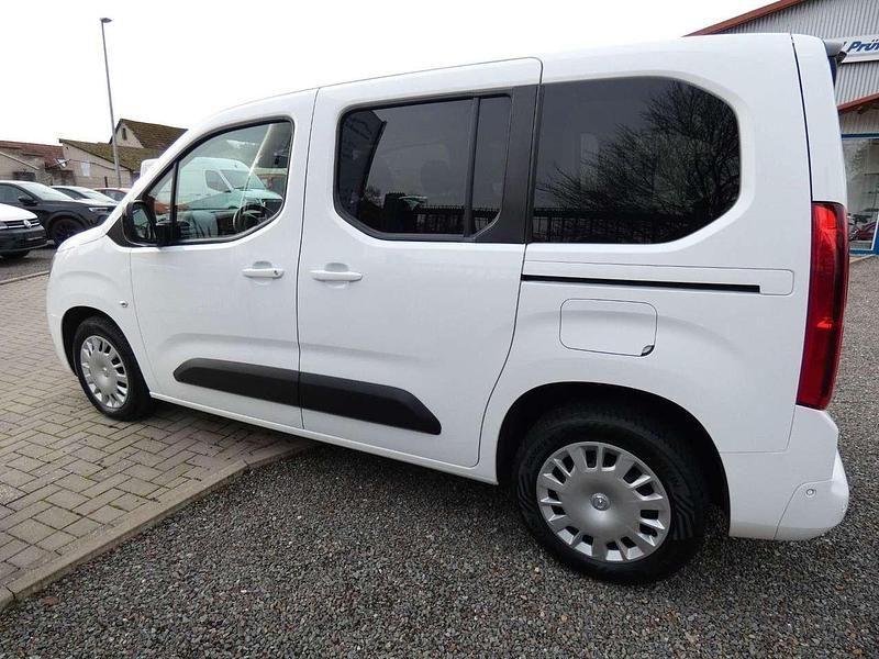 Gebraucht Opel Combo Life Elegance 131 PS (96 kW) 2022 White jade Kombi