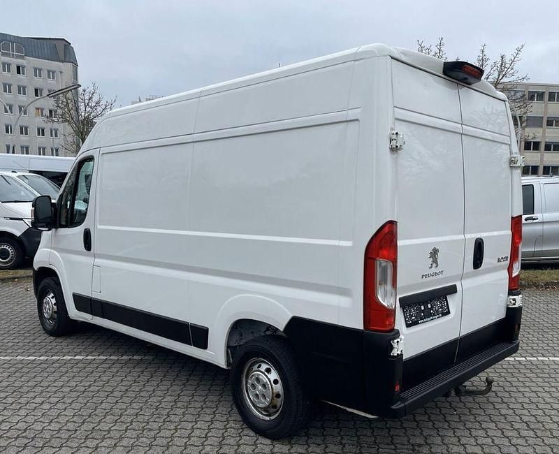 Gebraucht Peugeot Boxer 165 PS (121 kW) 2019 Weiß Van