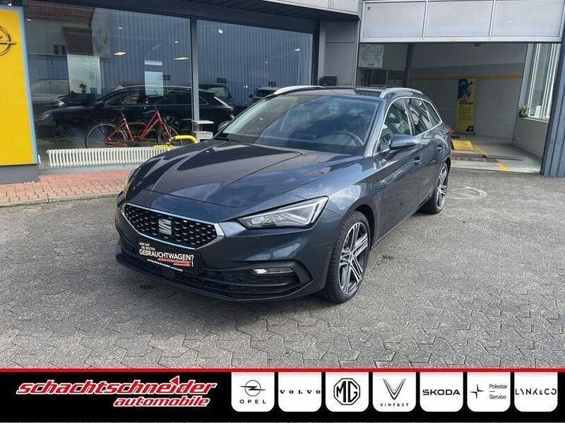 Grau Gebraucht 2021 Seat Leon | 21.890 € - Bild 1/4