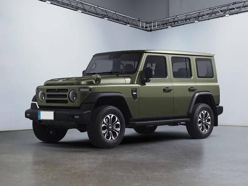 Neu BAW 212 166 PS (122 kW) 2025 Grün metallic SUV